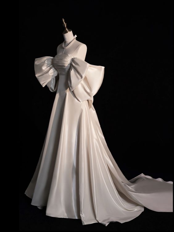 Elegant Ball Gown Strapless Satin Long White Wedding Dresses With Bow