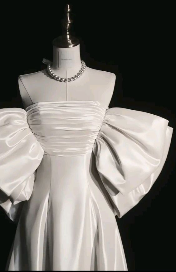Elegant Ball Gown Strapless Satin Long White Wedding Dresses With Bow