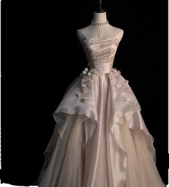 Elegant A-Line Strapless Tulle Long Prom Dress