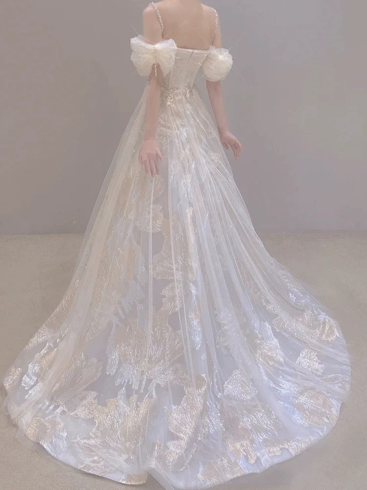 Vintage A line Straps White Tulle Long Wedding Dresses With Beads