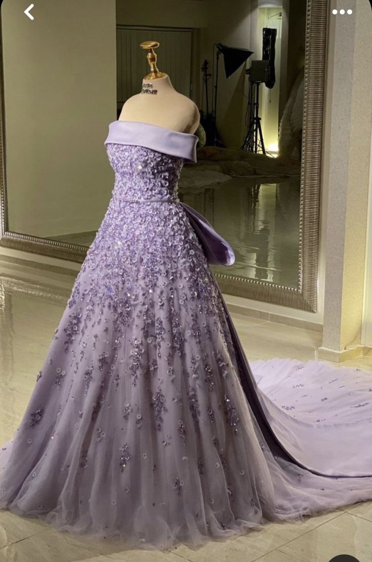 Pretty Ball Gown Strapless Lilac Tulle Long Evening Dress Prom Dresses With Flowers