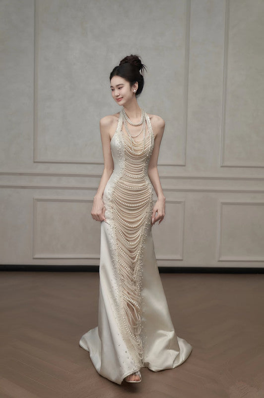 Chic Mermaid Halter Sleeveless White Satin Wedding Dresses With Pearls