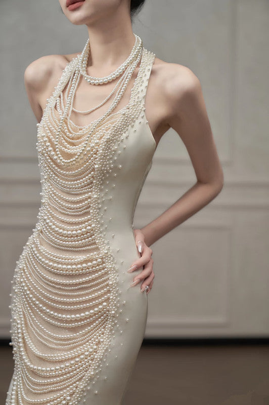 Chic Mermaid Halter Sleeveless White Satin Wedding Dresses With Pearls