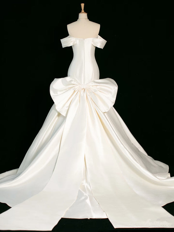 Chic Mermaid Strapless Sleeveless White Satin Wedding Dresses With Ruffles