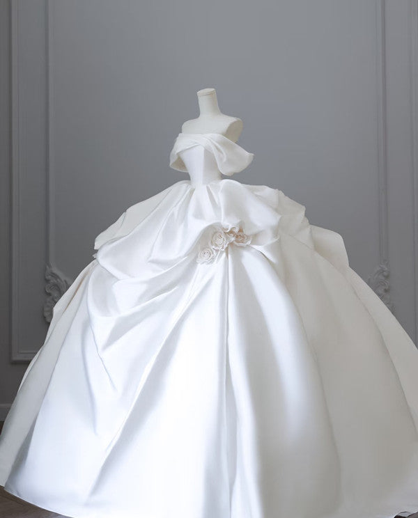 Chic Ball Gown Off The Shoulder White Short Sleeves Floral Satin Wedding Dresses With Ruffles
