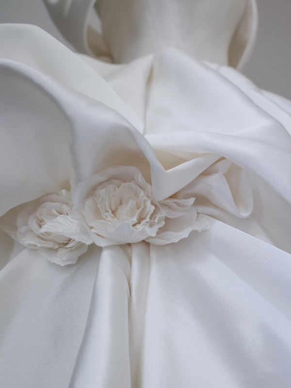 Chic Ball Gown Off The Shoulder White Short Sleeves Floral Satin Wedding Dresses With Ruffles