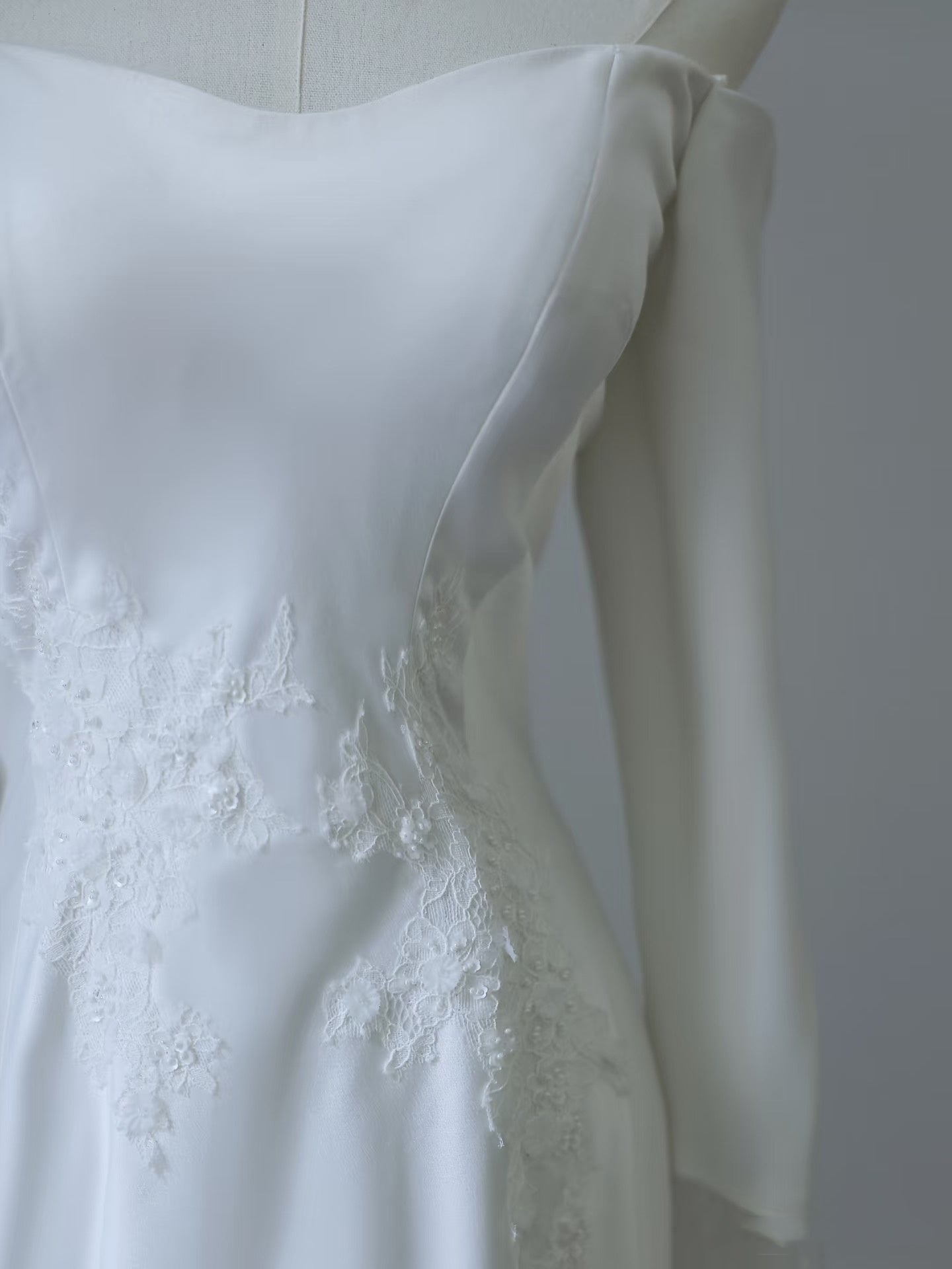 Unique Mermaid Off The Shoulder Long Sleeves Wedding Dresses White Brides Dress