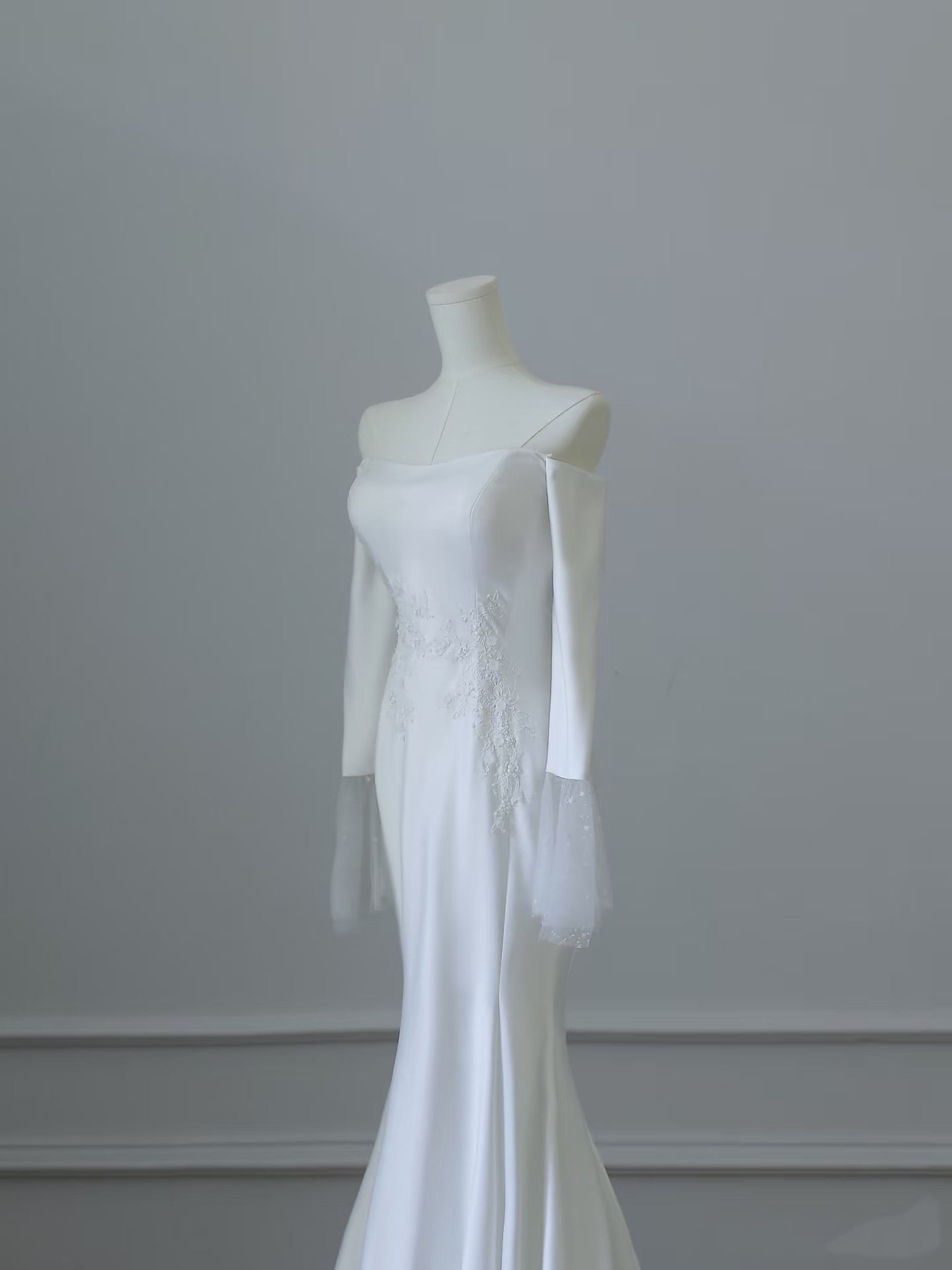 Unique Mermaid Off The Shoulder Long Sleeves Wedding Dresses White Brides Dress