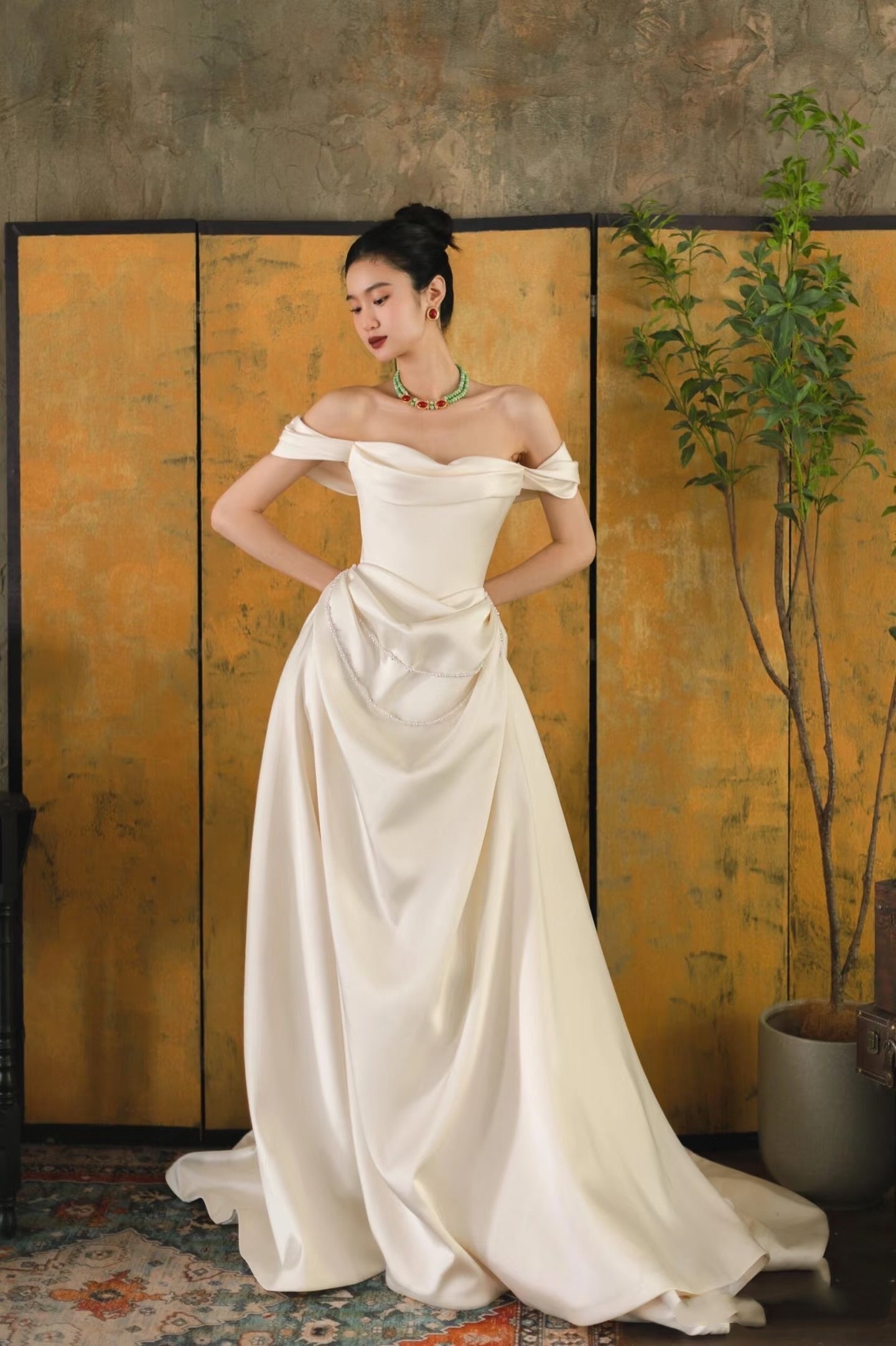 Unique Mermaid Off The Shoulder Ivory Long Wedding Dresses With Short Sleeves Brides Dress