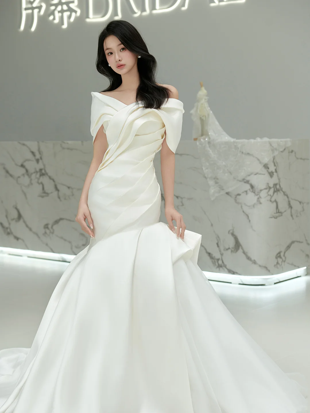 Vintage Mermaid Off The Shoulder Satin Pleated Long Wedding Dresses