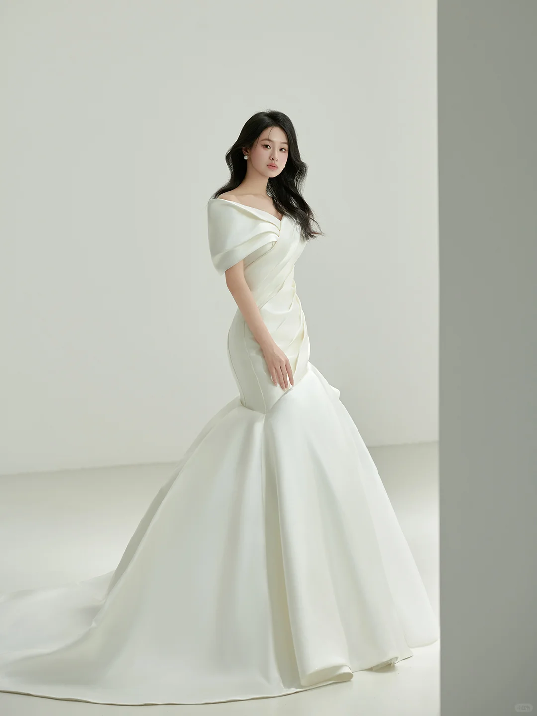 Vintage Mermaid Off The Shoulder Satin Pleated Long Wedding Dresses
