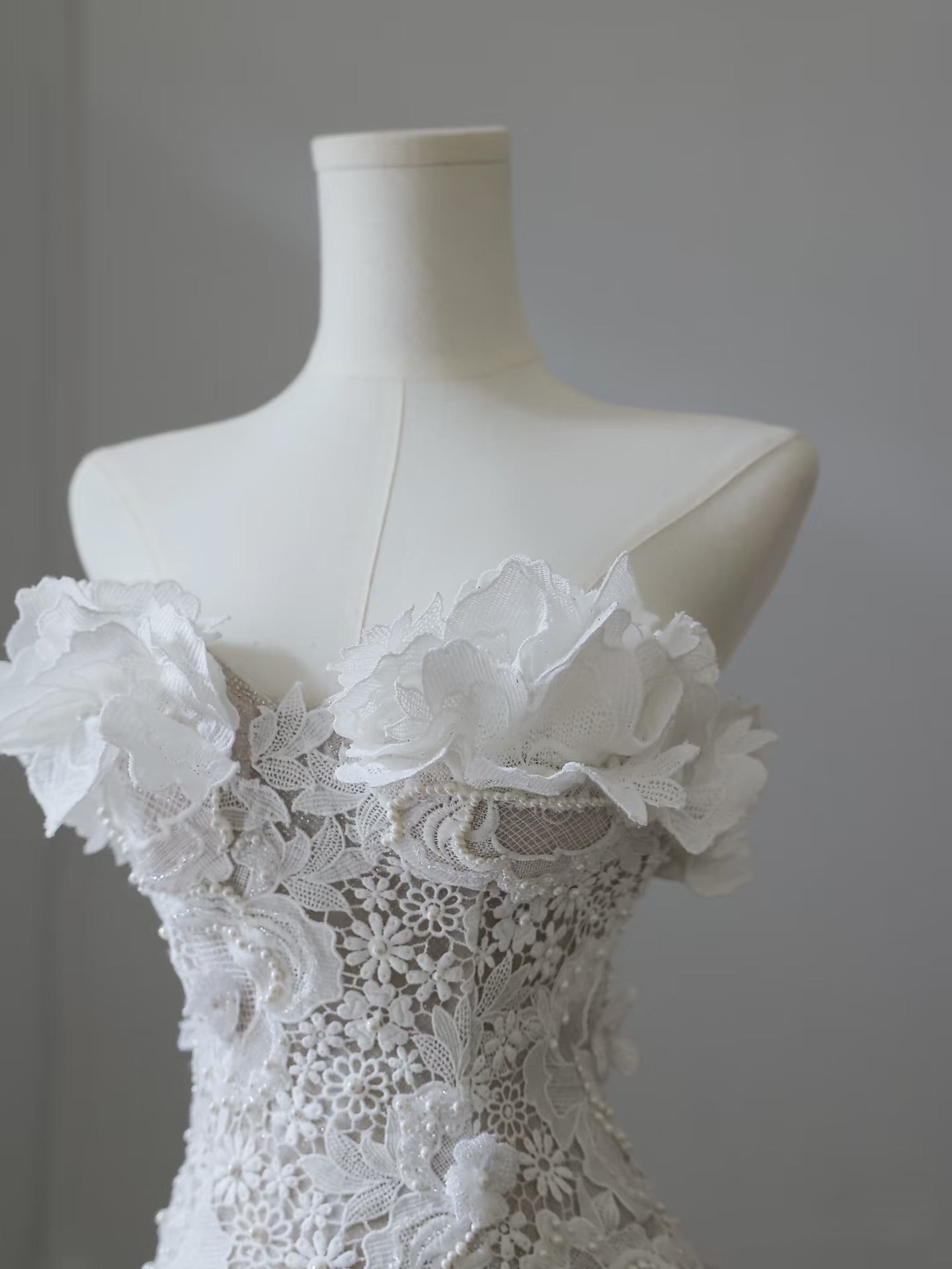 Princess Mermaid Strapless White Lace Long Wedding Dresses Brides Dress
