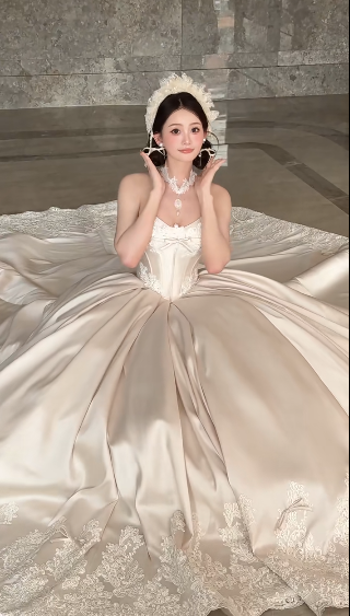 Gorgeous Ball Gown Strapless Satin Applique Long Wedding Dresses
