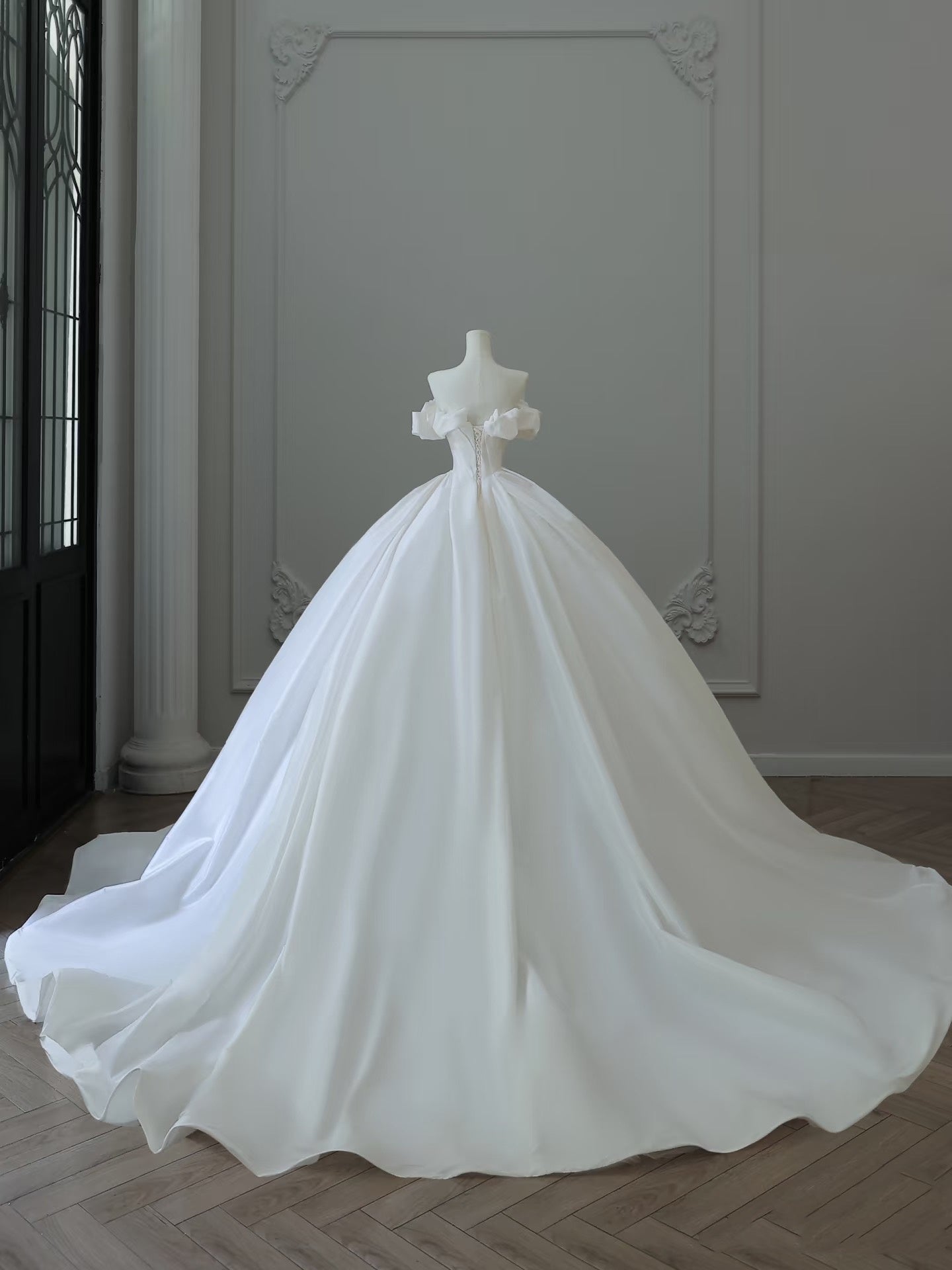 Unique Ball Gown Off The Shoulder Satin White Long Wedding Dresses Brides Dress