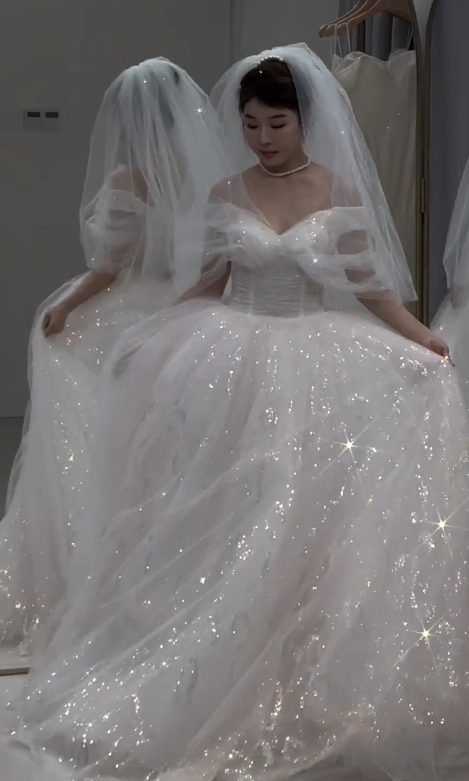 Gorgeous Ball Gown Off The Shoulder White Tulle Sequin With Veil Long Wedding Dresses