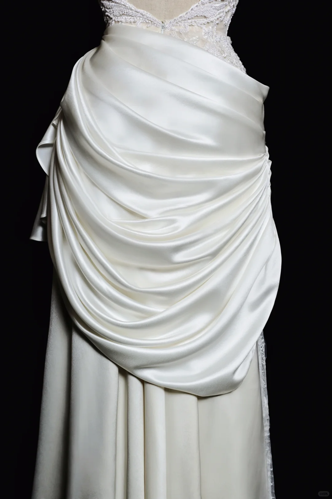 Vintage Mermaid Halter Satin Lace Pleated Long Wedding Dresses