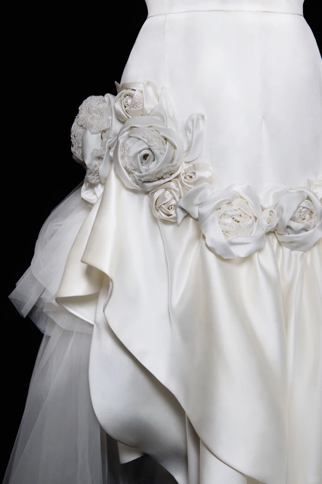 Unique Mermaid Halter Satin Tulle Flower Applique Long Wedding Dresses