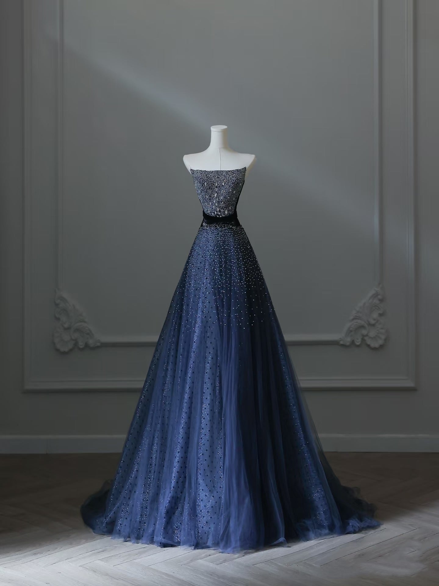 Sexy A line Strapless Navy Blue Tulle Long Prom Dresses Evening Gowns