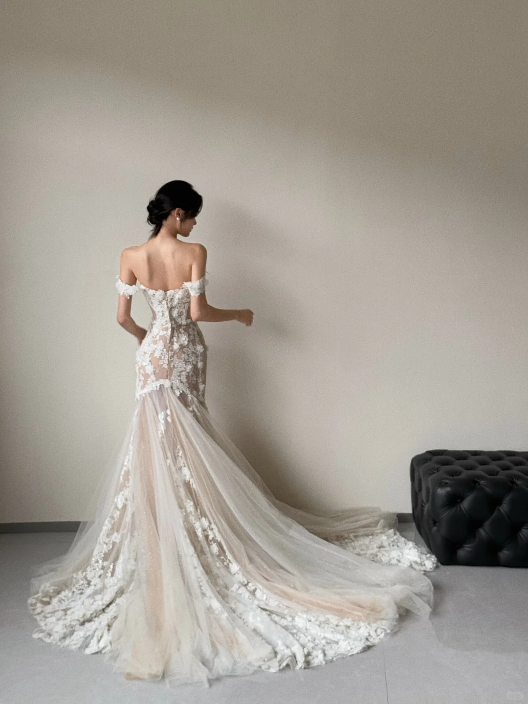Elegant Mermaid Off The Shoulder Tulle Applique With Veil Long Wedding Dresses