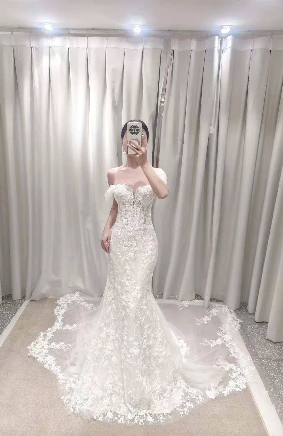 Dreamy Mermaid Off The Shoulder Tulle Lace Applique Long Wedding Dresses