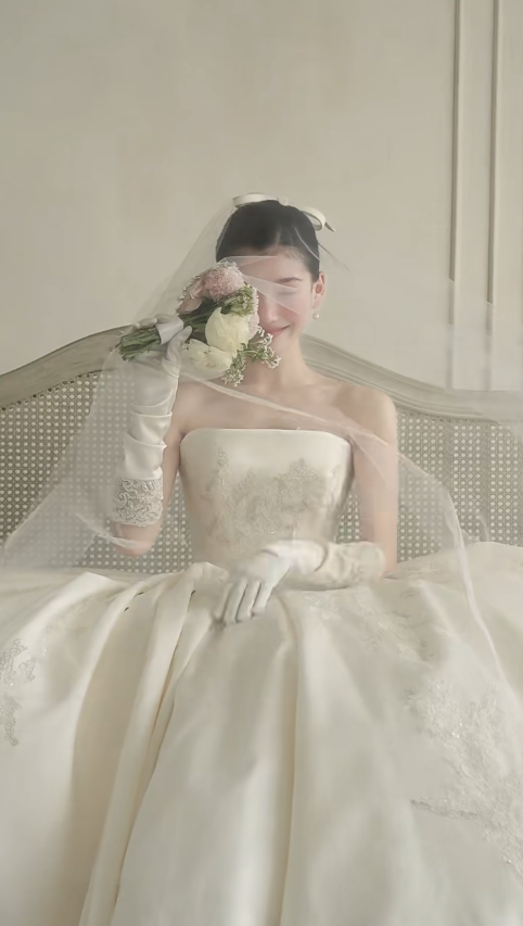 Timeless Ball Gown Strapless Satin Lace With Veil And Gloves Long Wedding Dresses
