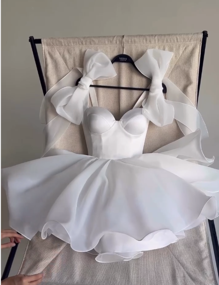 Simple Straps Sleeveless A line Satin Homecoming Dress