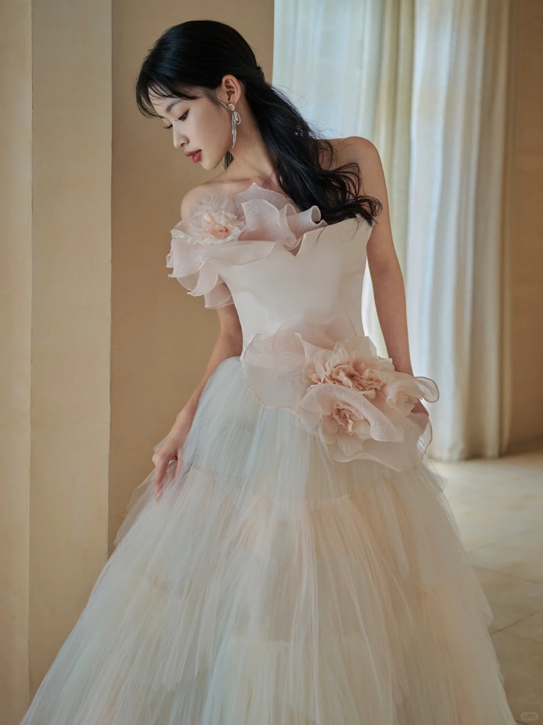Elegant Ball Gown Strapless Satin Tulle Long Wedding Dresses