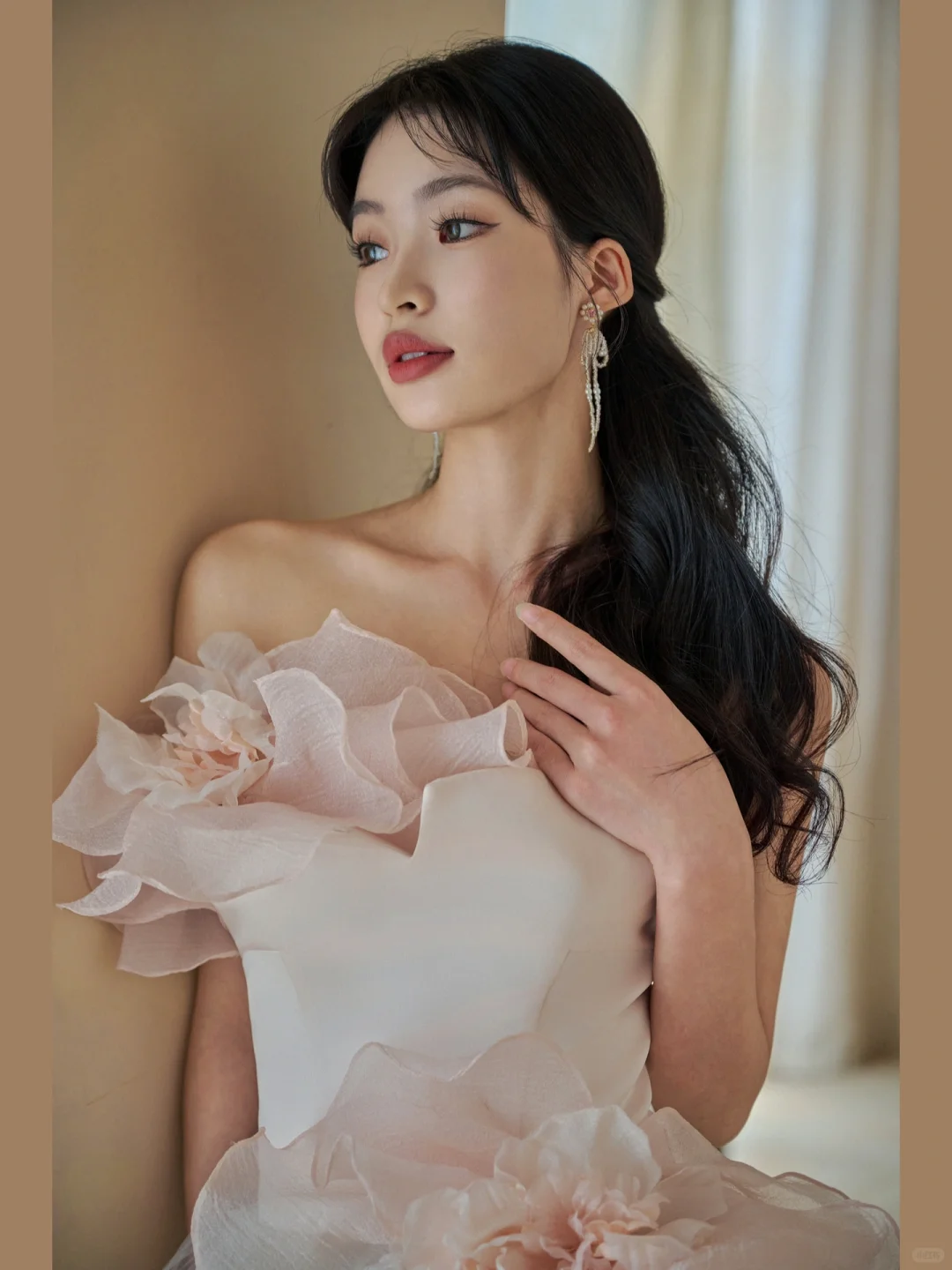 Elegant Ball Gown Strapless Satin Tulle Long Wedding Dresses