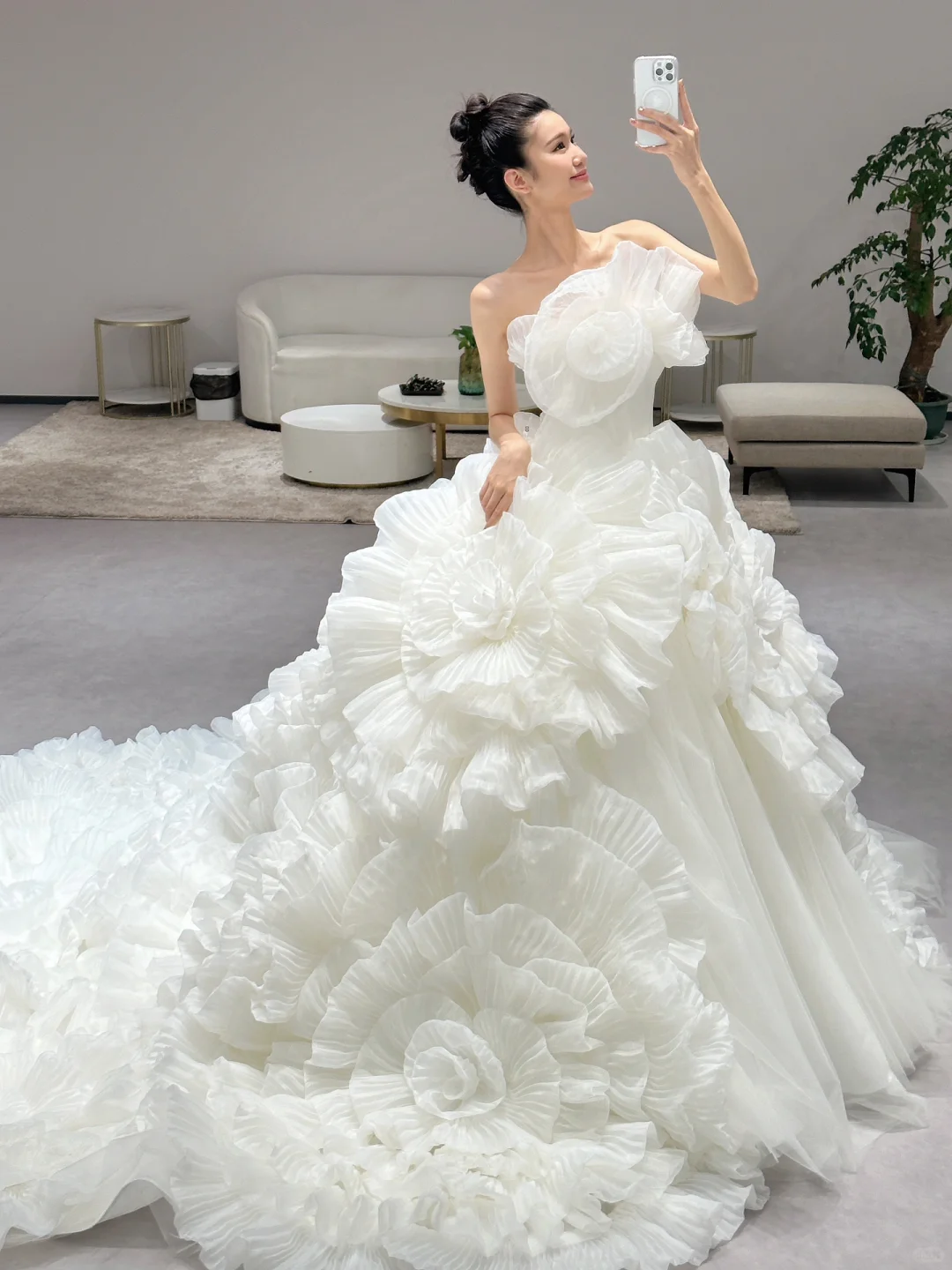 Vintage Ball Gown Strapless Tulle Pleated Long Wedding Dresses