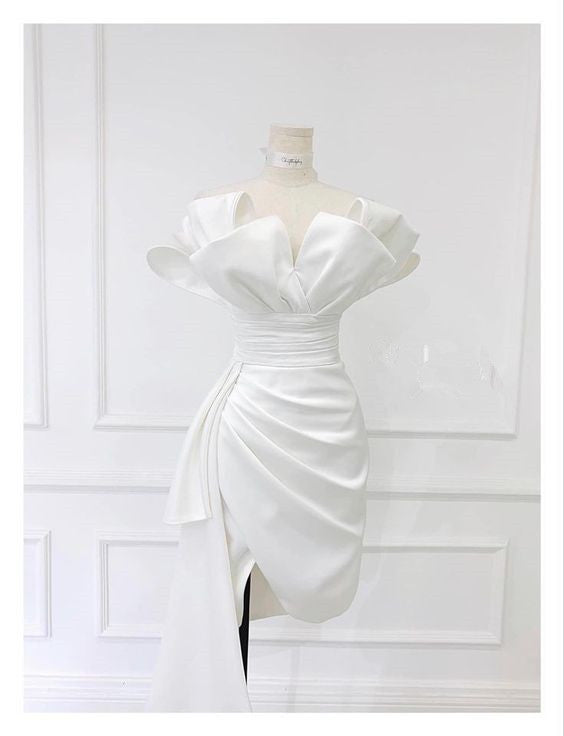 Sexy Sheath Short White Homecoming Dress With Ruffles