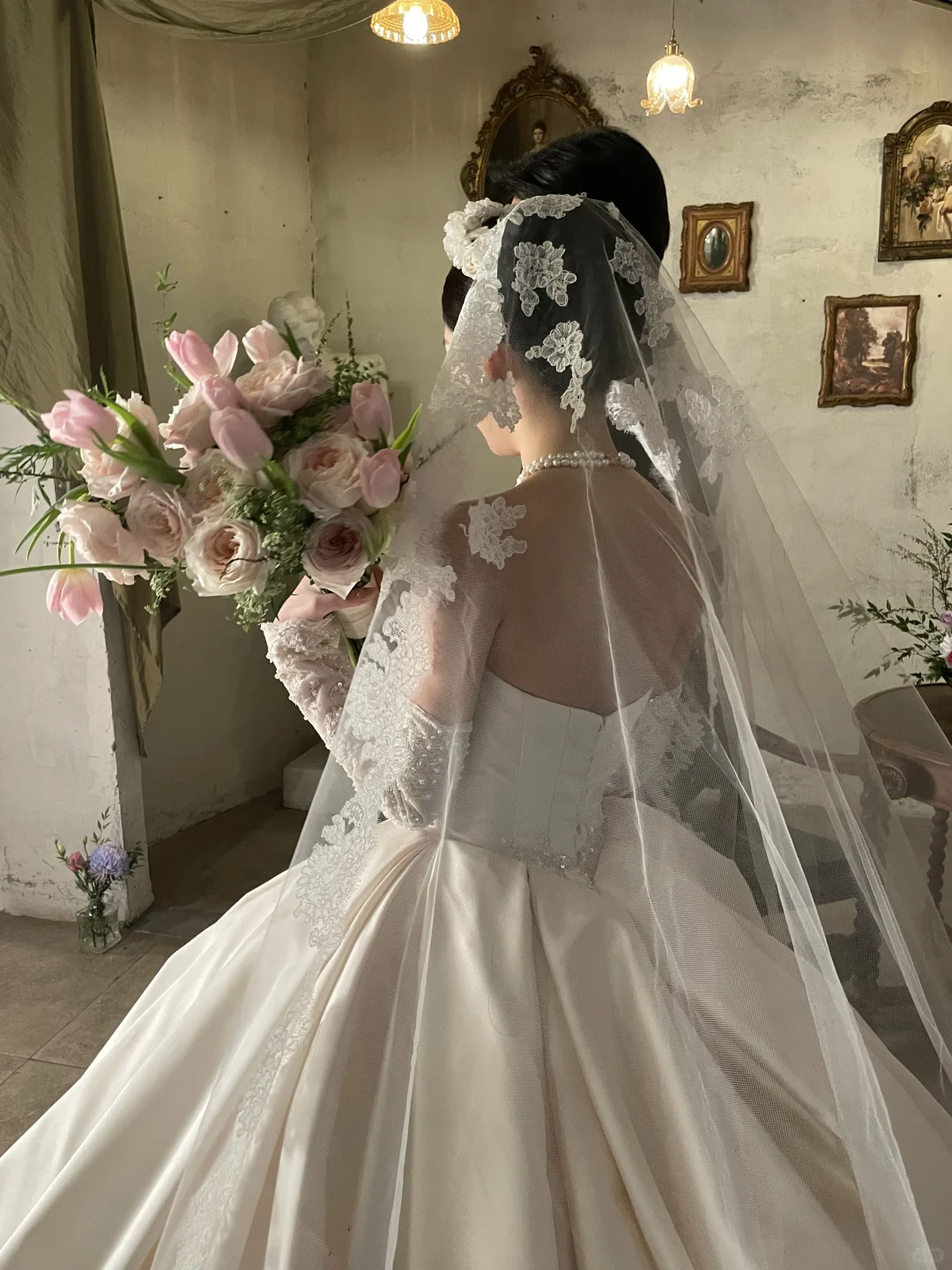 Vintage Ball Gown Strapless Satin Beaded With Sleeves Long Wedding Dresses