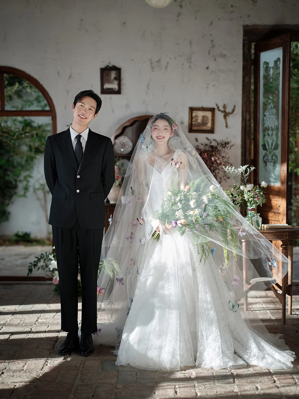 Pretty A Line Spaghetti Straps Tulle Lace With Veil Long Wedding Dresses