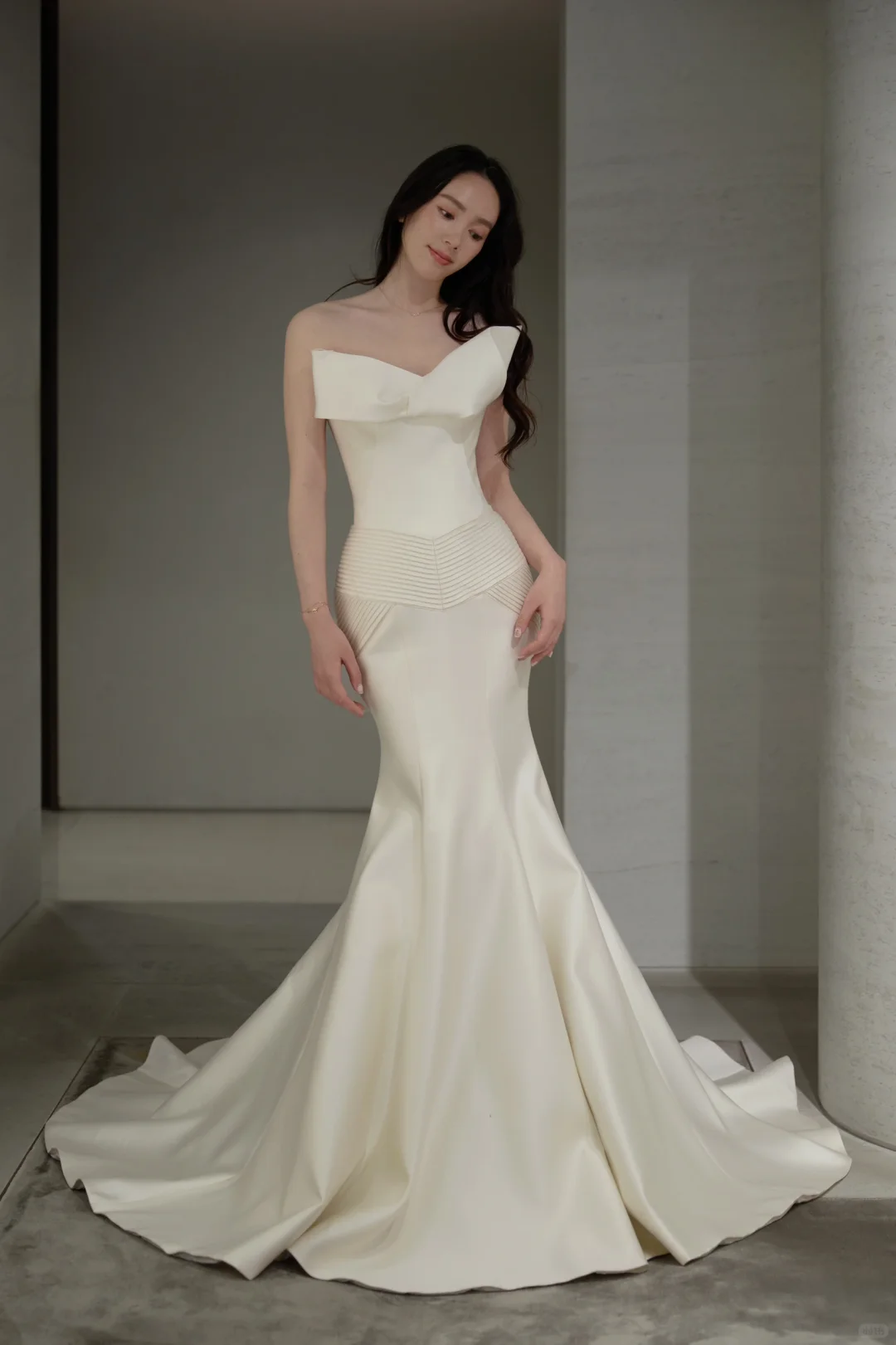 Classy Mermaid Strapless Satin Long Wedding Dresses