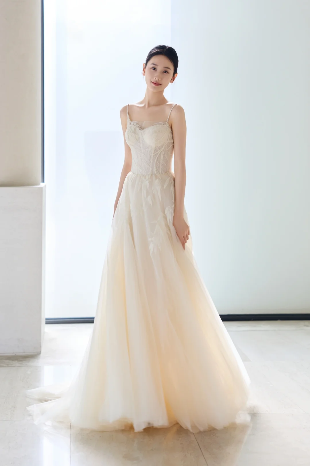 Vintage A Line Spaghetti Straps Tulle Applique Long Wedding Dresses