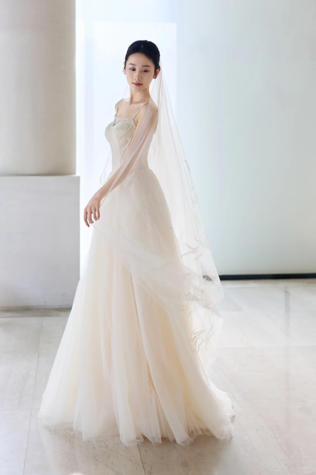 Vintage A Line Spaghetti Straps Tulle Applique Long Wedding Dresses