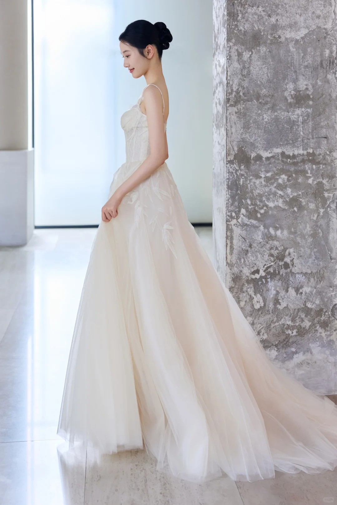 Vintage A Line Spaghetti Straps Tulle Applique Long Wedding Dresses