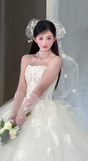 Dreamy Ball Gown Strapless Tulle Applique With Veil Long Wedding Dresses