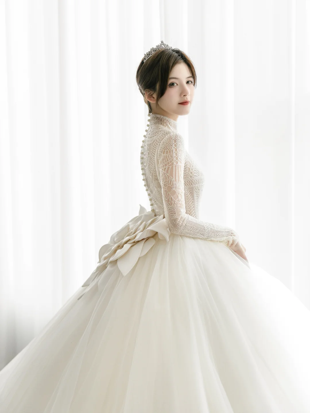 Unique Ball Gown Tulle Lace Long Sleeves Long Wedding Dresses