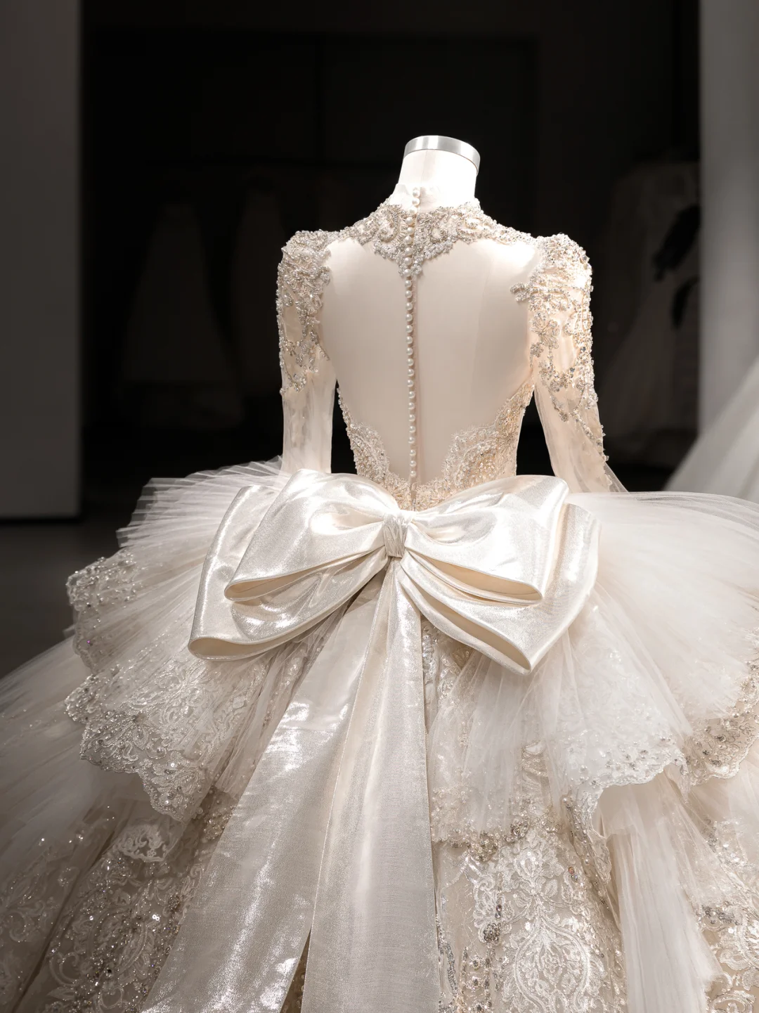 Luxurious Ball Gown Tulle Lace Sequin Beaded Long Sleeves With Veil Long Wedding Dresses