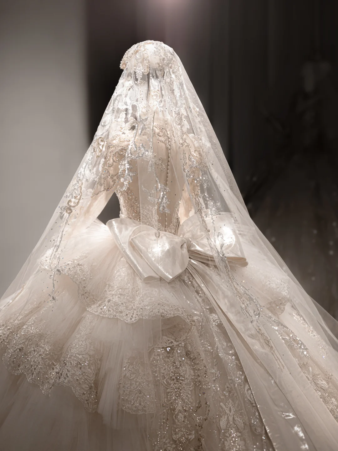 Luxurious Ball Gown Tulle Lace Sequin Beaded Long Sleeves With Veil Long Wedding Dresses