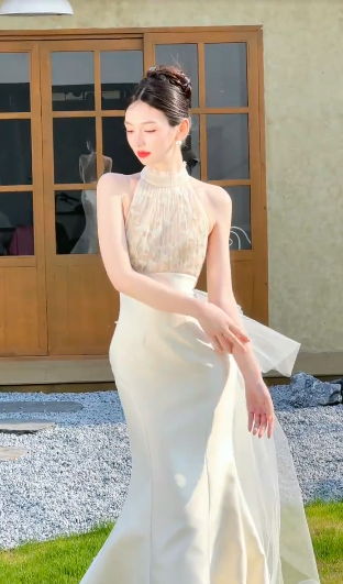 Dreamy Mermaid Halter Satin Tulle Long Wedding Dresses