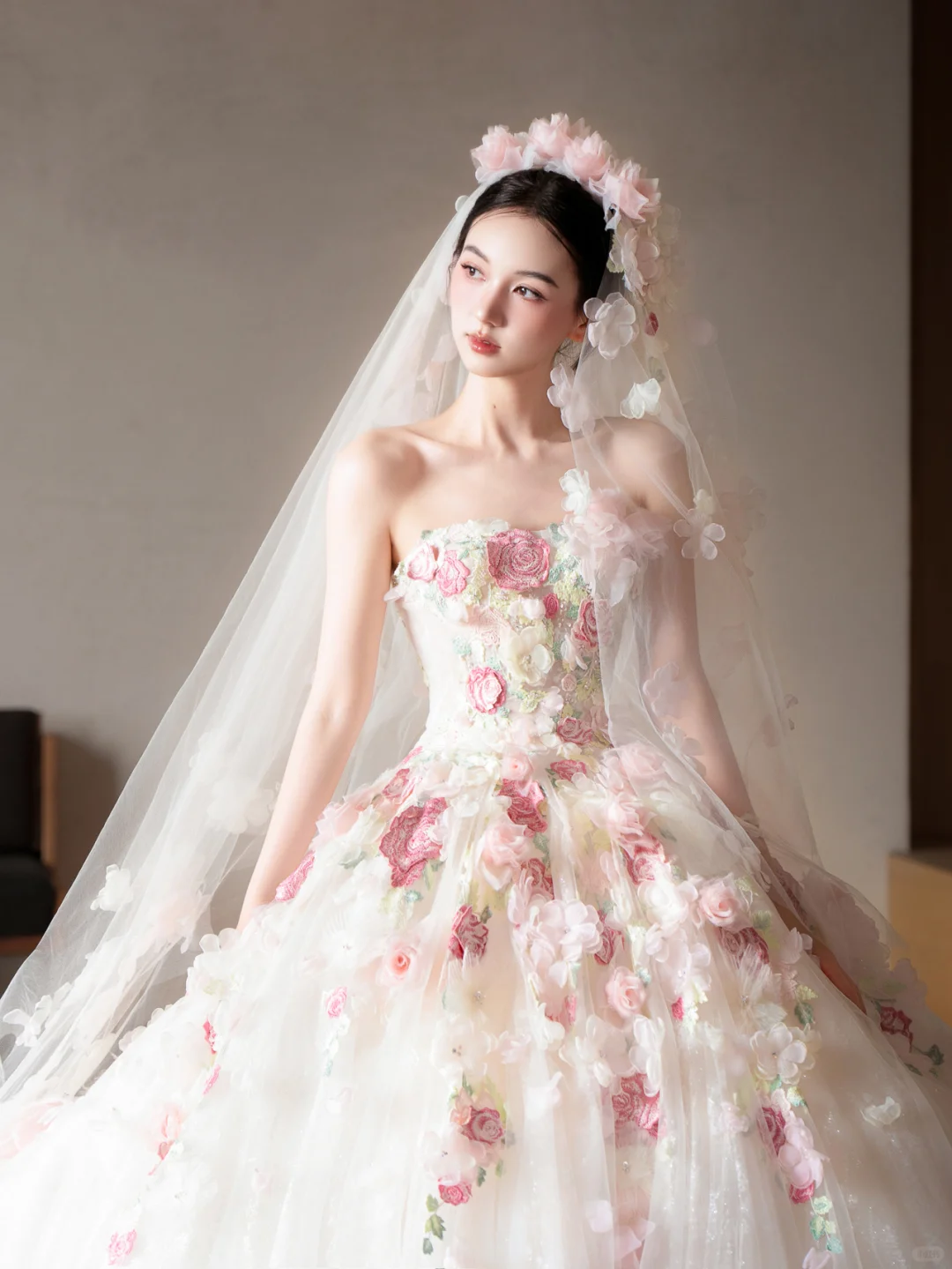 Dreamy Ball Gown Strapless Tulle Applique With Veil Long Wedding Dresses