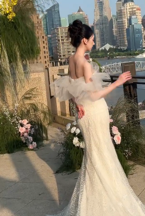 Pretty Mermaid Off The Shoulder Tulle Lace Long Wedding Dresses