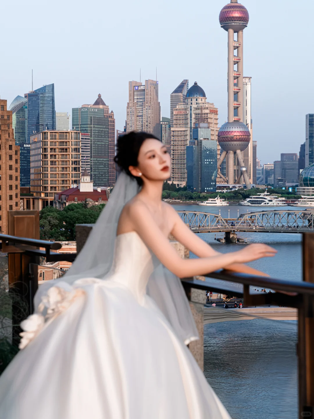Simple Eelegant Ball Gown Strapless Satin With Veil Long Wedding Dresses