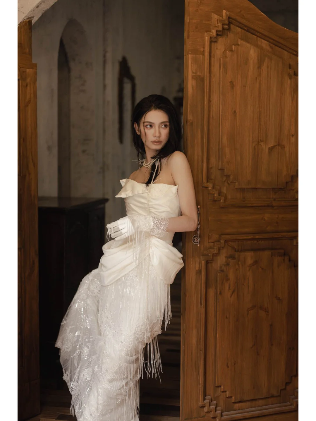 Gorgeous Mermaid Strapless Satin Tulle Lace Tassel With Gloves Long Wedding Dresses