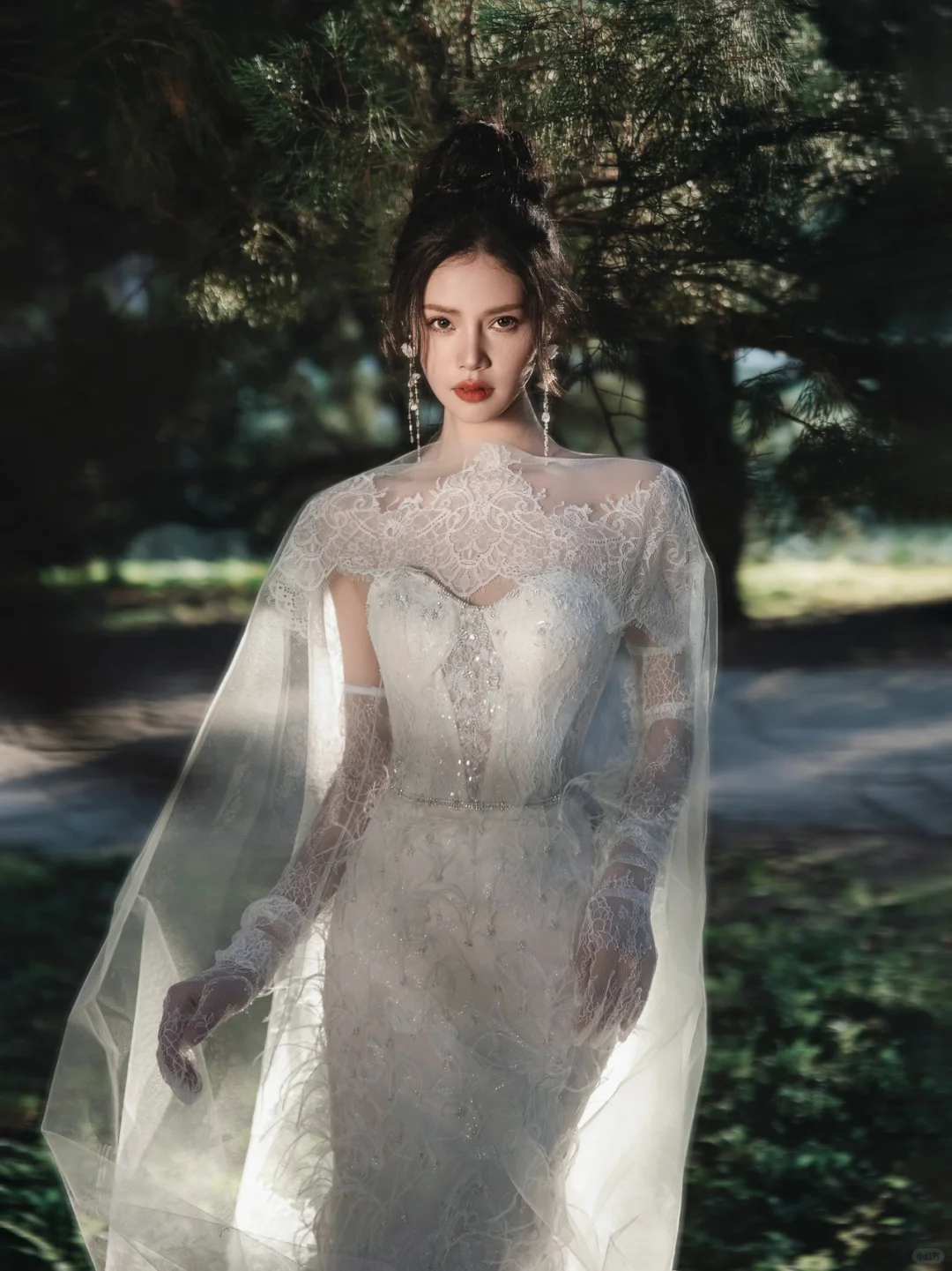 Dreamy Mermaid Strapless Tulle Lace Beaded Long Wedding Dresses