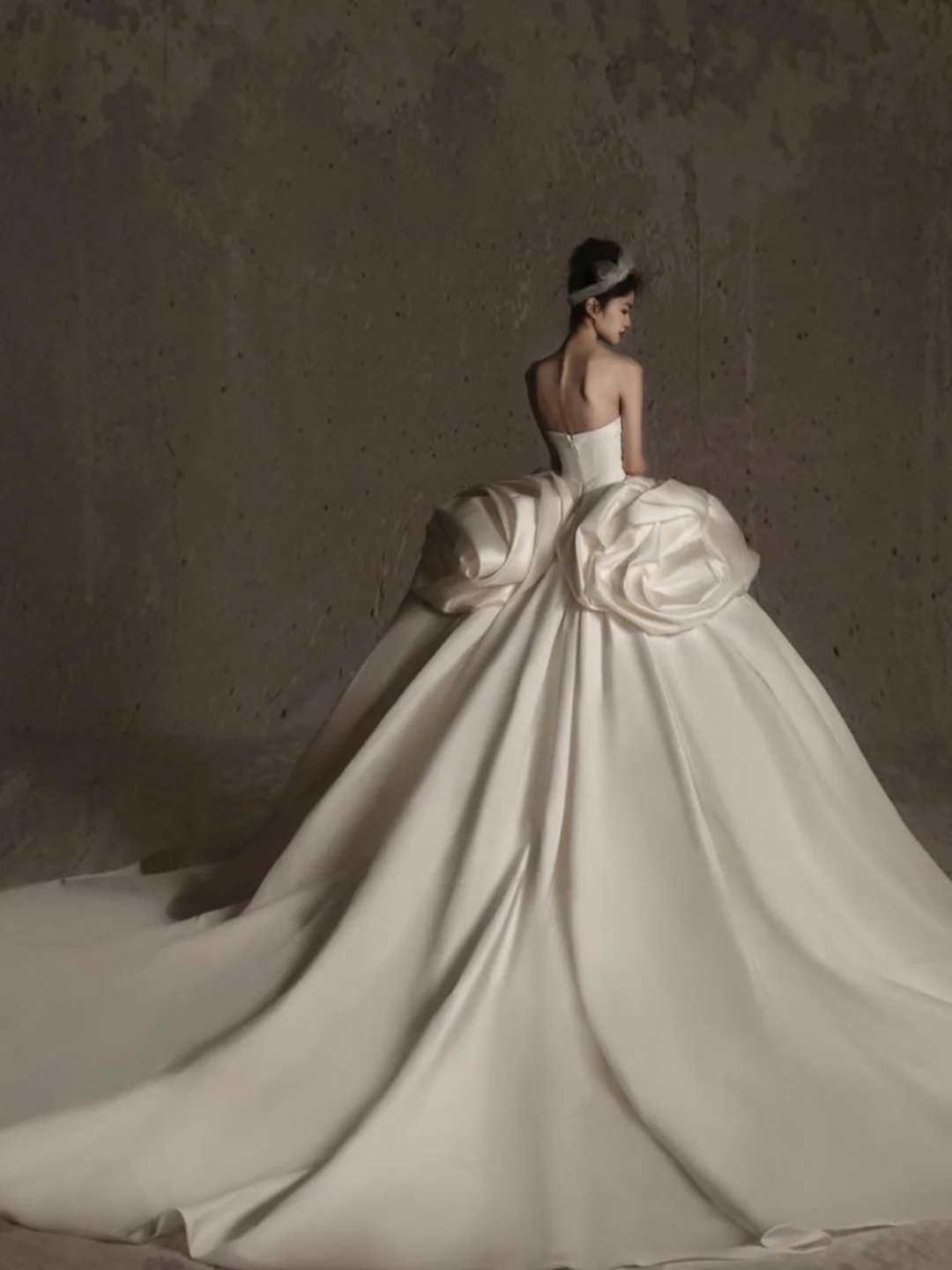 Elegant Ball Gown Strapless Satin Long Wedding Dresses