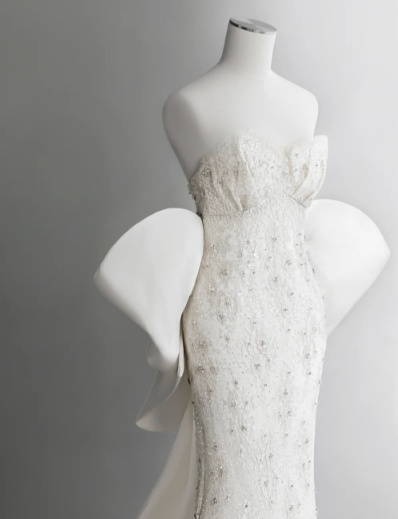 Chic Mermaid Strapless Satin Lace Beaded Back With Bow Long Wedding Dresses
