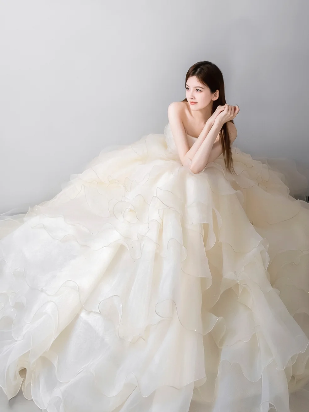 Pretty Ball Gown Strapless Chiffon Long Wedding Dresses