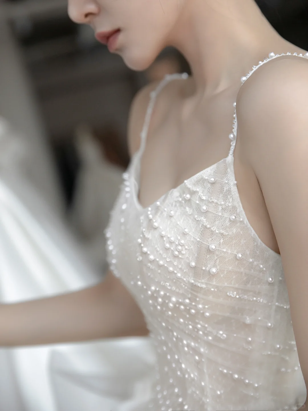 Pretty Ball Gown Spaghetti Straps Tulle Beaded Long Wedding Dresses